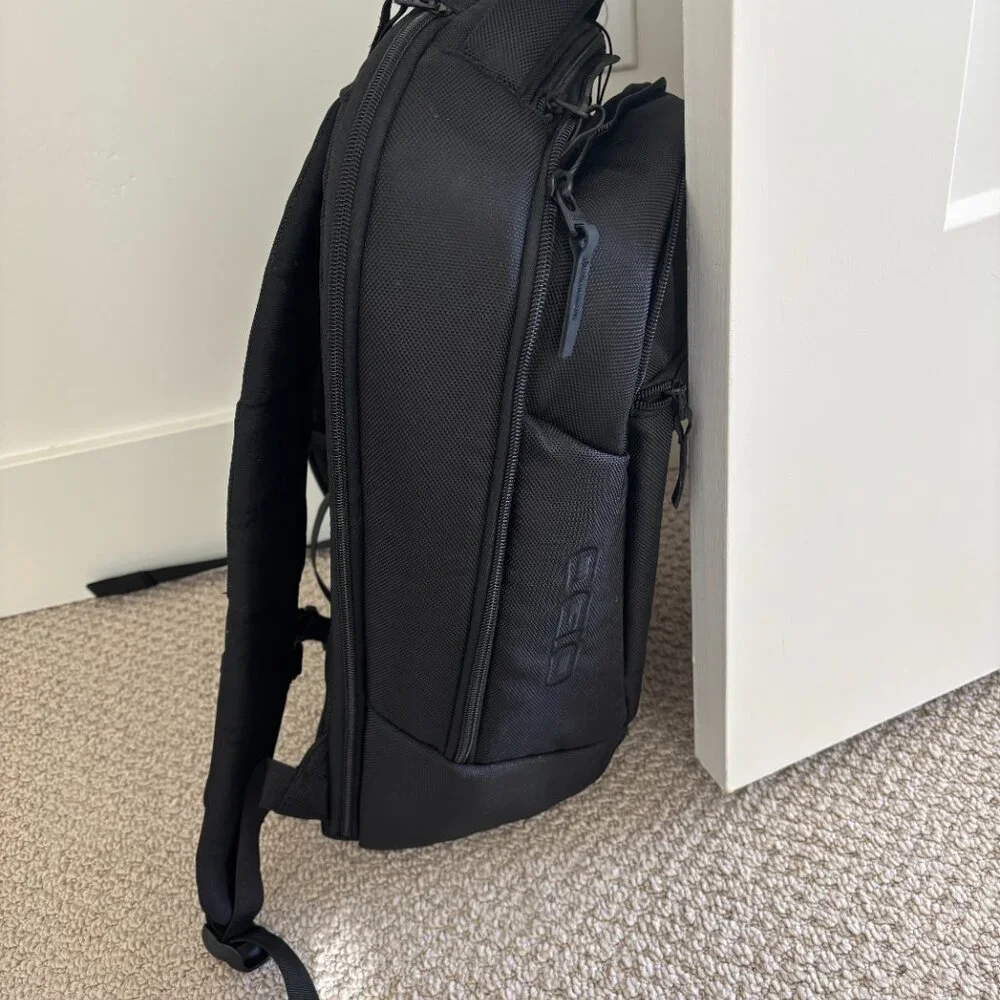 Ogio Backpack - Picture 4 of 6